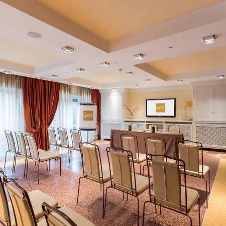 Continental Hotell 4*