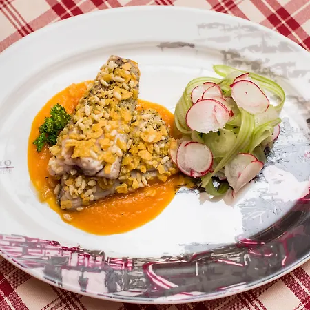 Continental מלון