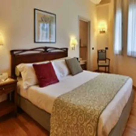 Отель Continental 4*