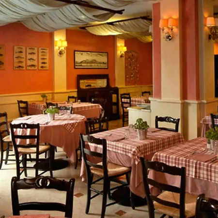 コンチネンタル ホテル