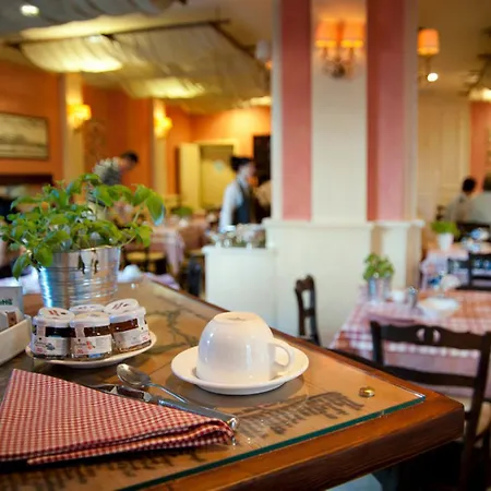 ホテル コンチネンタル ジェノヴァ